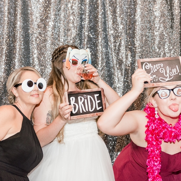 Meet your Posher, Dawn - Picture 4 of 4